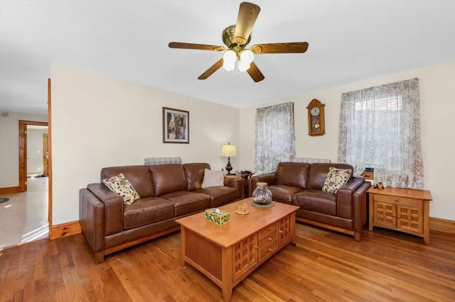 155 Thorndike St, Arlington, MA 02474 - #3