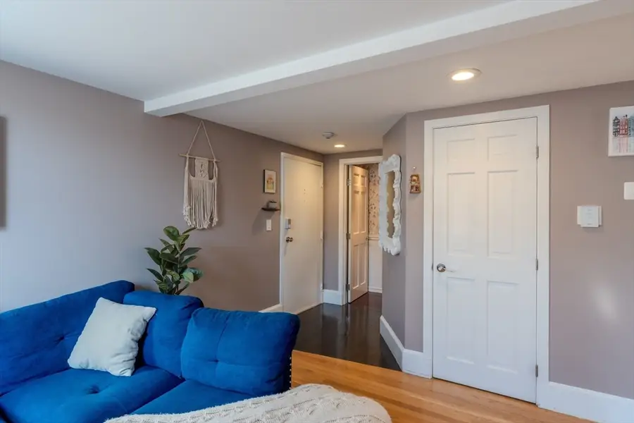 129 Essex St #8, Salem, MA 01970 - #3