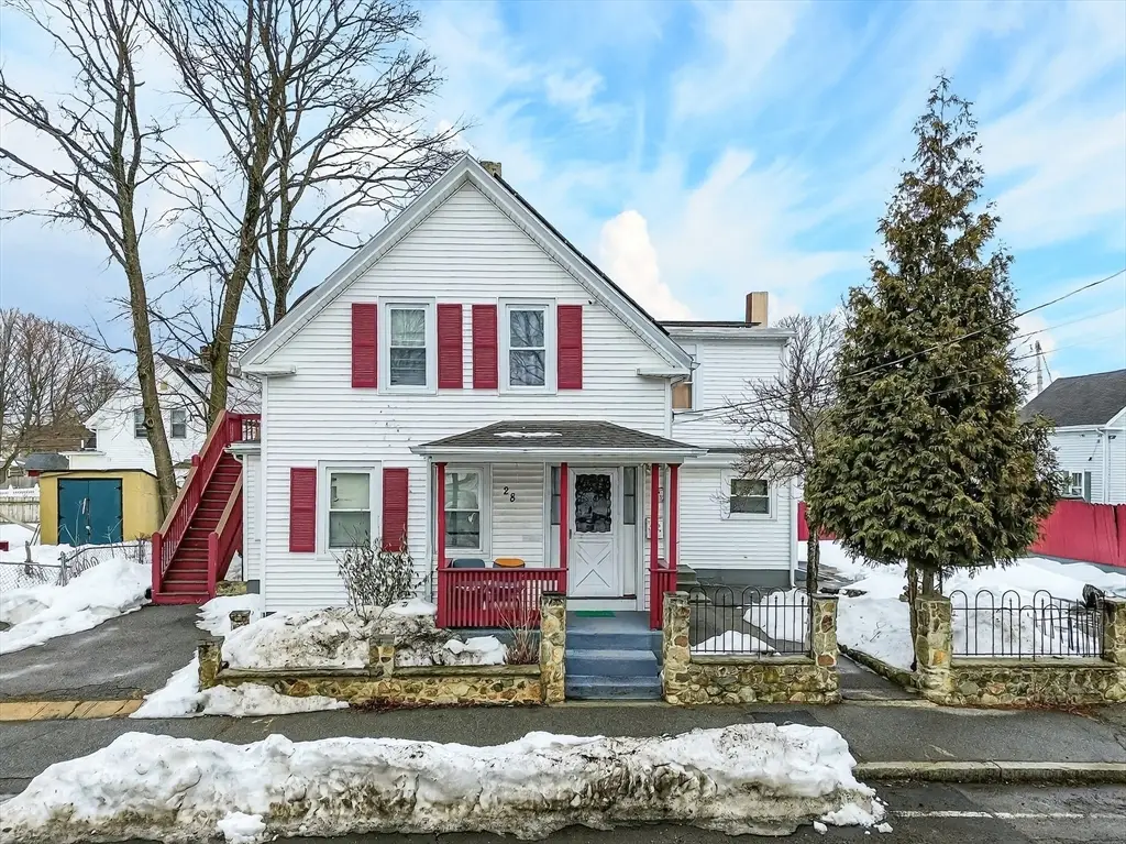 28 Clinton St, Brockton, MA 02302 - #1