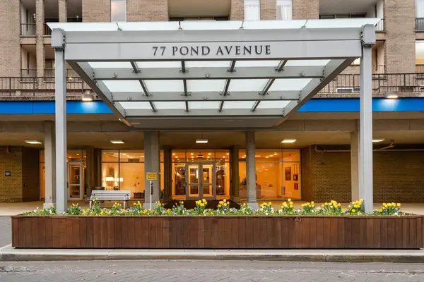 77 Pond Ave #805, Brookline, MA 02445