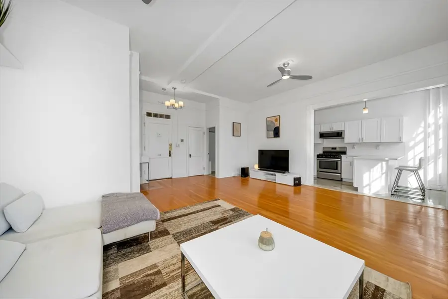 354 N Main St #204, Andover, MA 01810 - #3