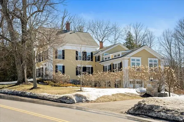 19 Wood St, Hopkinton, MA 01748