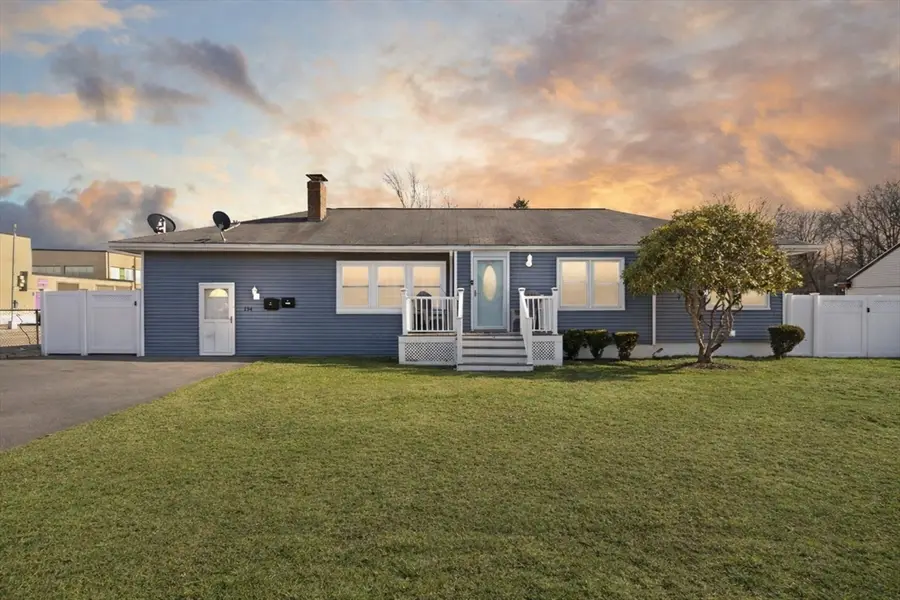 134 Oak St, Brockton, MA 02301 - #3