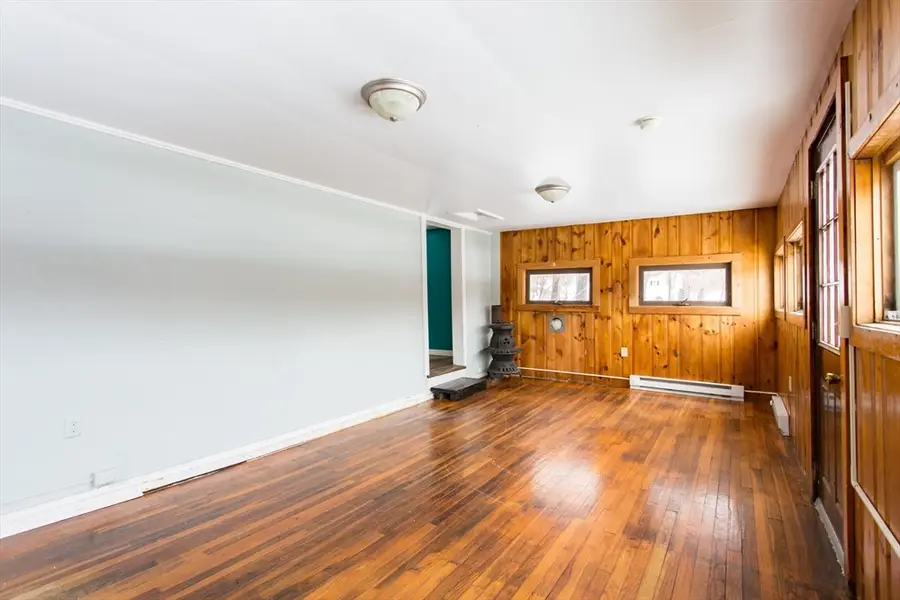 132 E Main St, West Brookfield, MA 01585 - #3