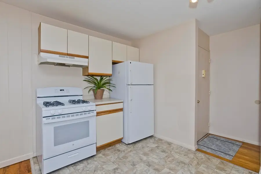 34 Regency Park Dr #34, Agawam, MA 01001 - #3