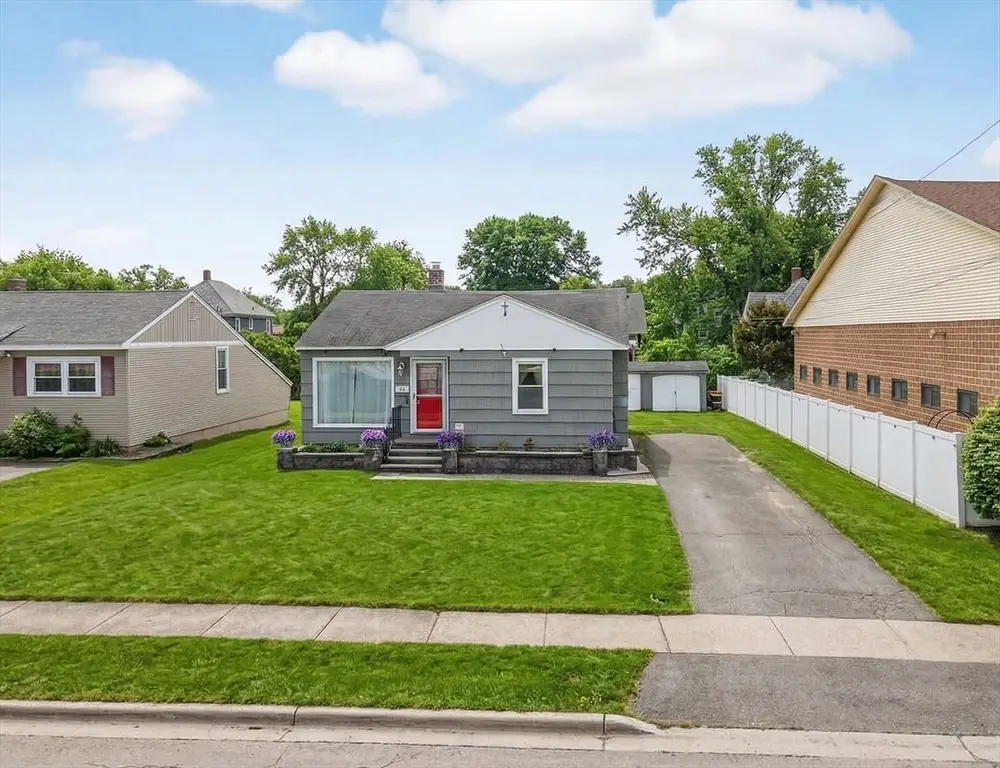 46 Kenwood St, Greenfield, MA 01301 - #1