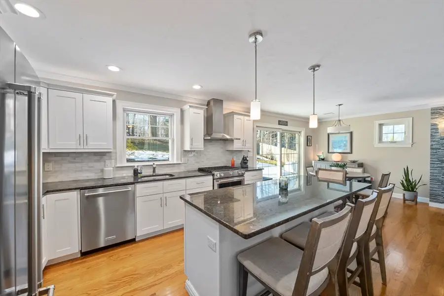 29 Arnold Road, Weymouth, MA 02191 - #3