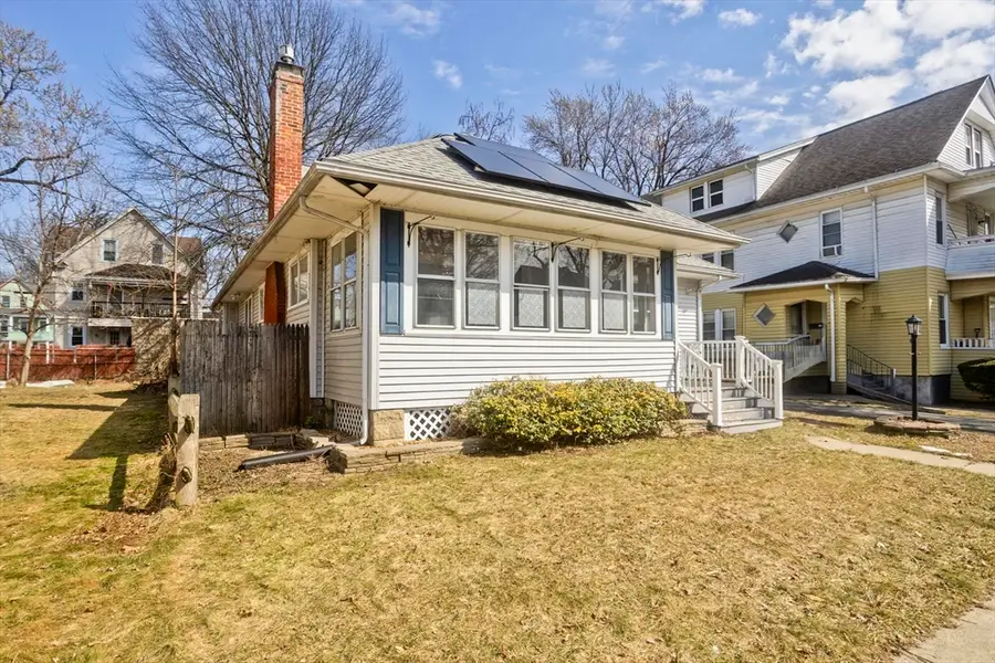 57 Lyndale St, Springfield, MA 01108 - #3