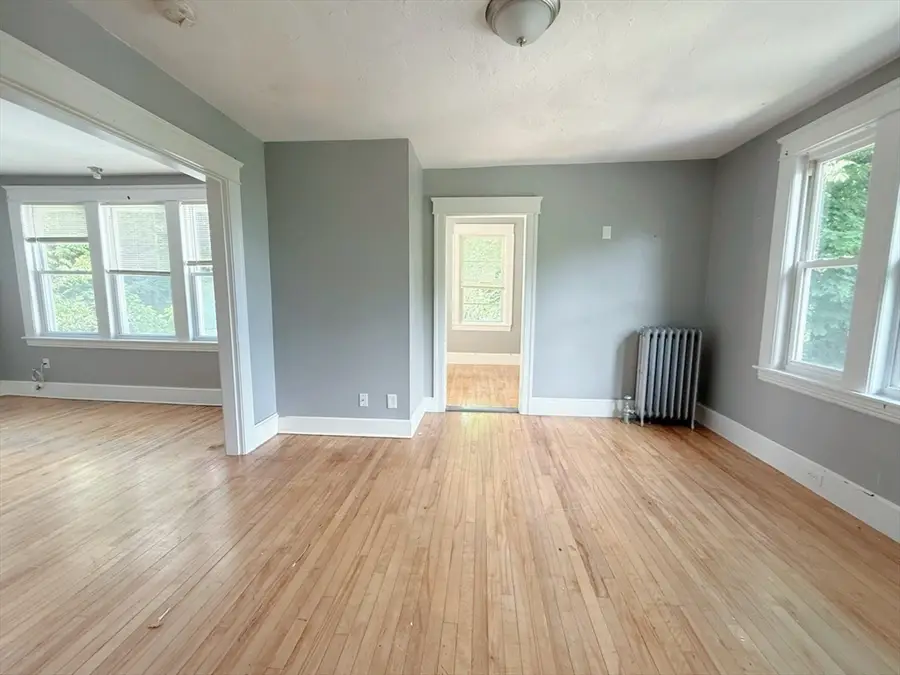 15 Circuit Ave E, Worcester, MA 01603 - #2