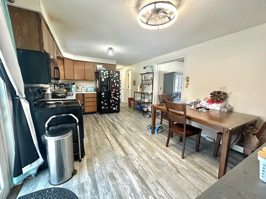 9 Hancock Ln, Greenfield, MA 01301 - #3