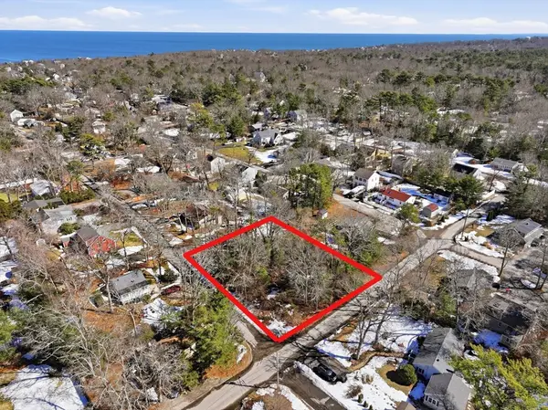 50 Melix Ave, Plymouth, MA 02360