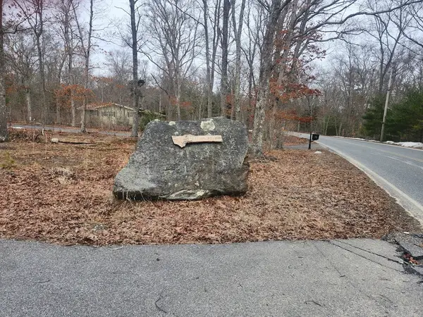 24 Danforth St, Rehoboth, MA 02532