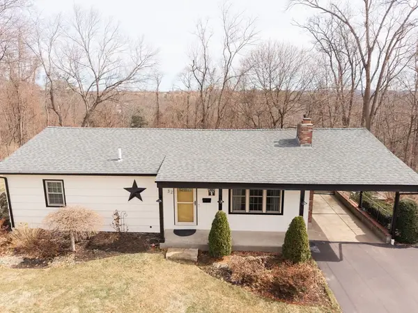 32 Crestwood Dr, Southbridge, MA 01550