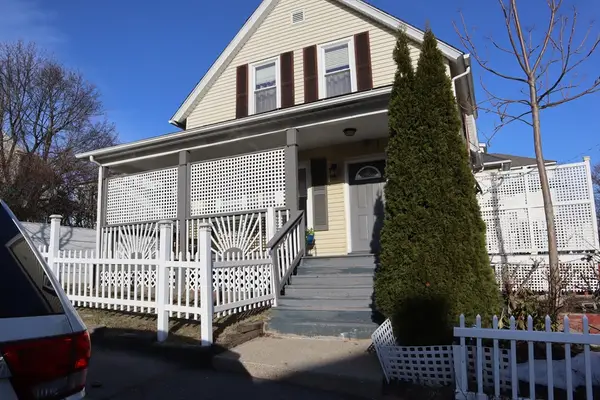 81 Pilgrim Ave, Worcester, MA 01604