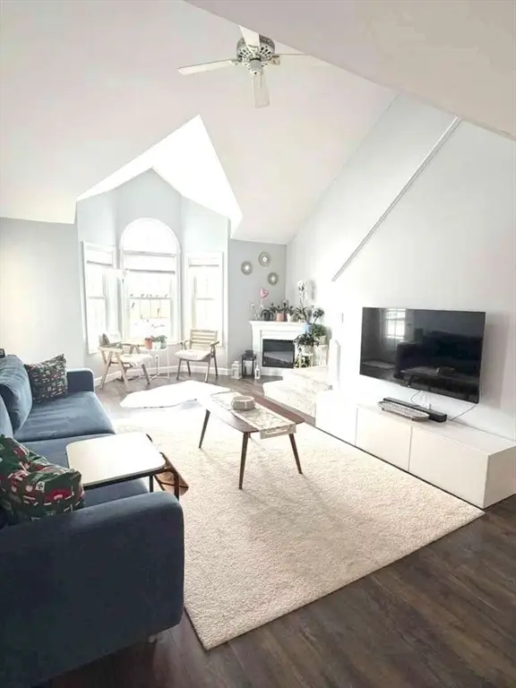 212 Carriage Ln #212, Taunton, MA 02780 - #3