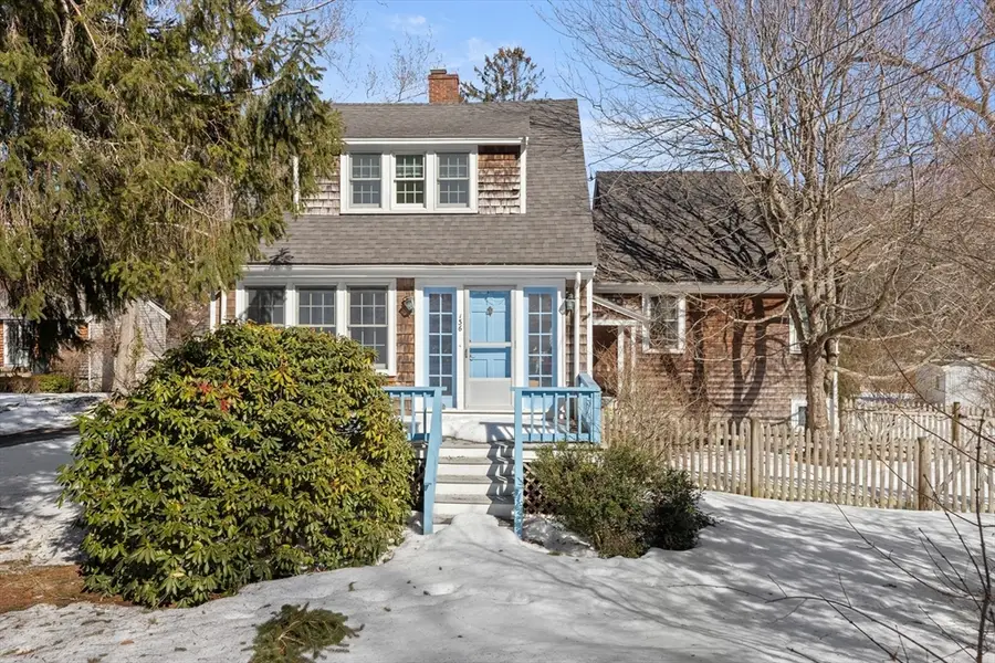 136 Leonard Street, Gloucester, MA 01930 - #3