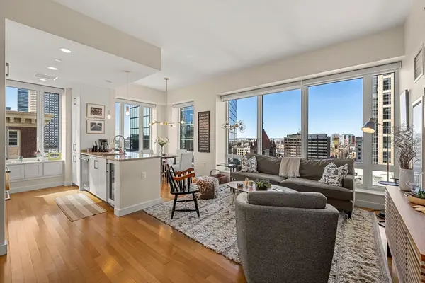 400 Stuart St #16J, Boston, MA 02116