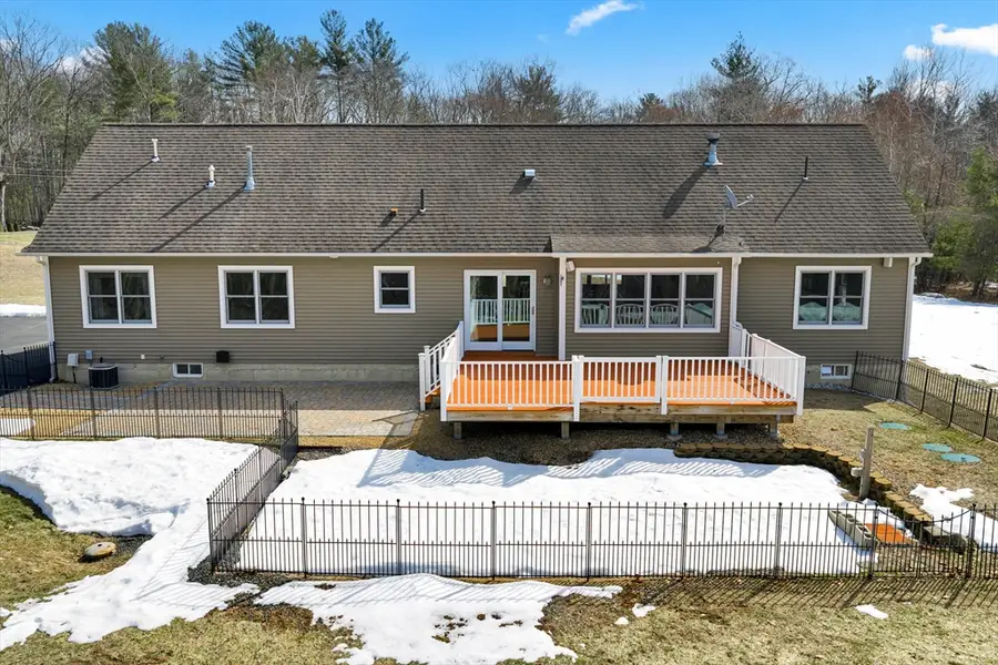 2824 Greenwich Rd, Hardwick, MA 01082 - #3