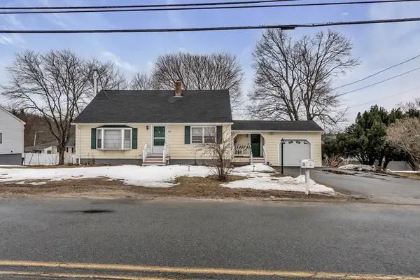 396 Oak St, Methuen, MA 01844