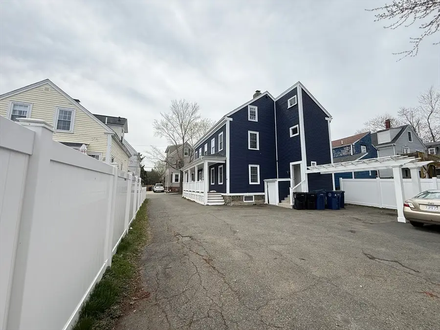 11 Barton St, Salem, MA 01970 - #2