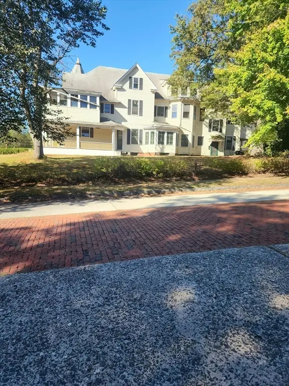 129 Morgan St, Holyoke, MA 01040 - #2