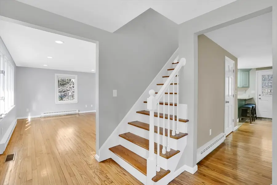 3 Williston Dr, Ware, MA 01082 - #3