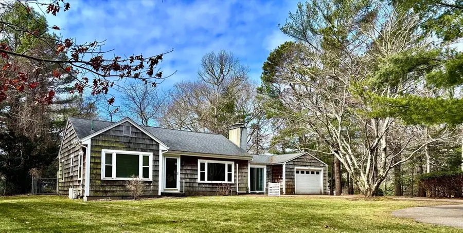 351 Swift Ave, Osterville, MA 02655 - #2