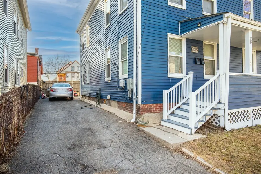 34 Grove St, Lynn, MA 01905 - #3