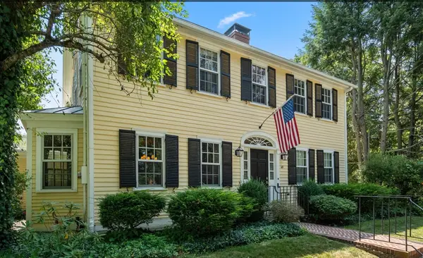 49 Salem St, Andover, MA 01810