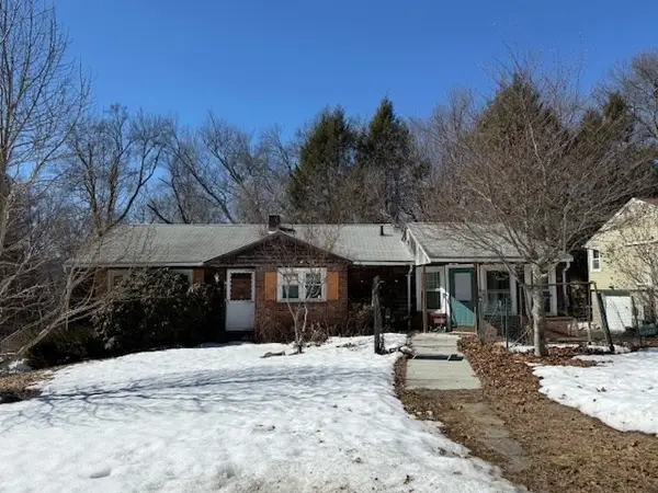 30 Geraldine St, Palmer, MA 01069