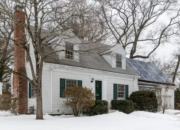 107 Day St, Newton, MA 02466