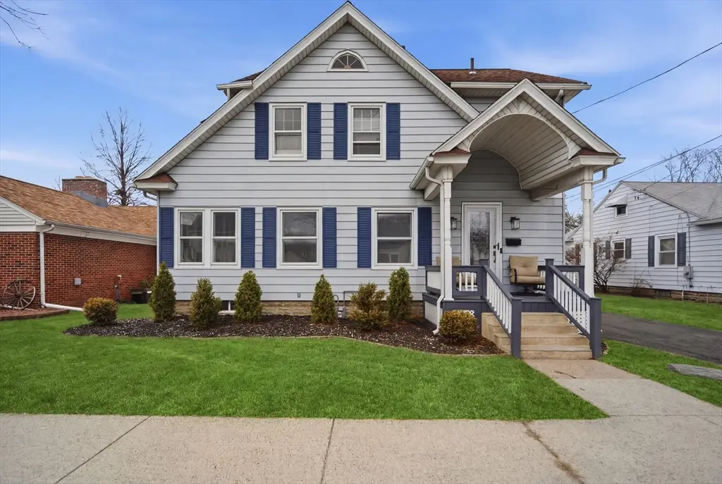 156 Farnsworth St, Chicopee, MA 01013 - #1