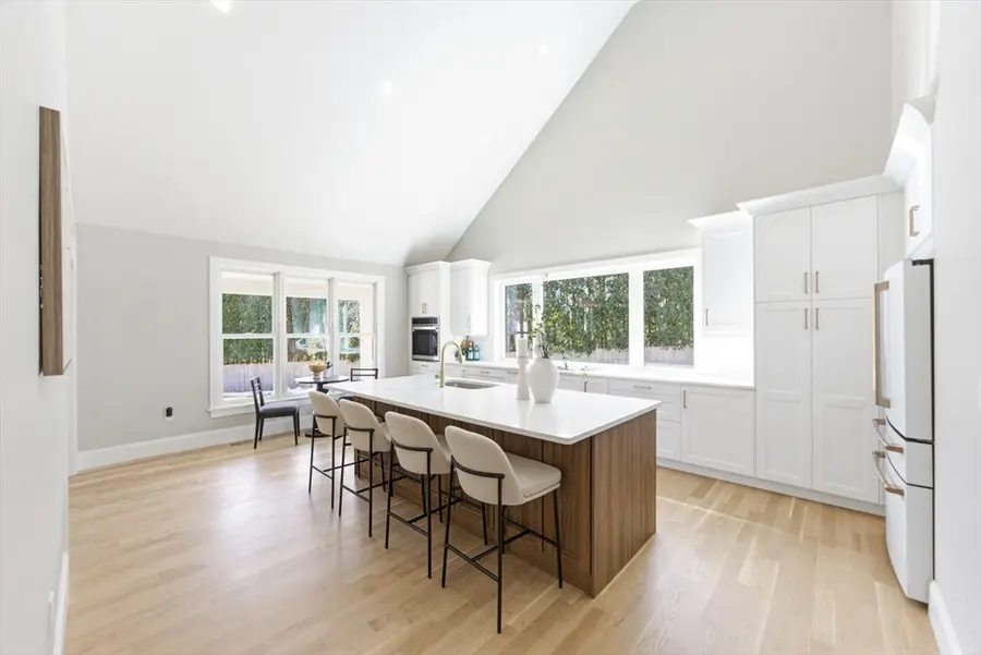 723 Wilbur Ave, Swansea, MA 02777 - #2