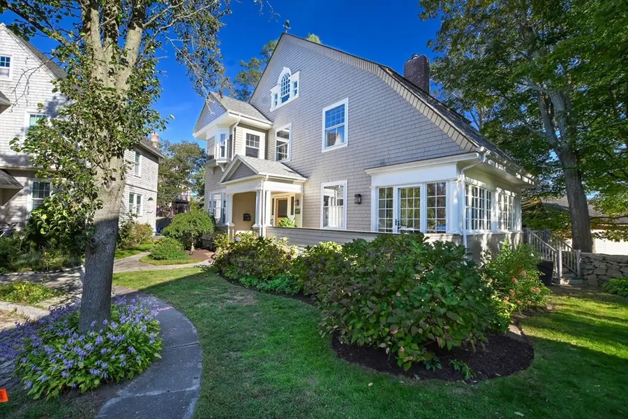 6 Clinton Pl, New Bedford, MA 02740 - #3