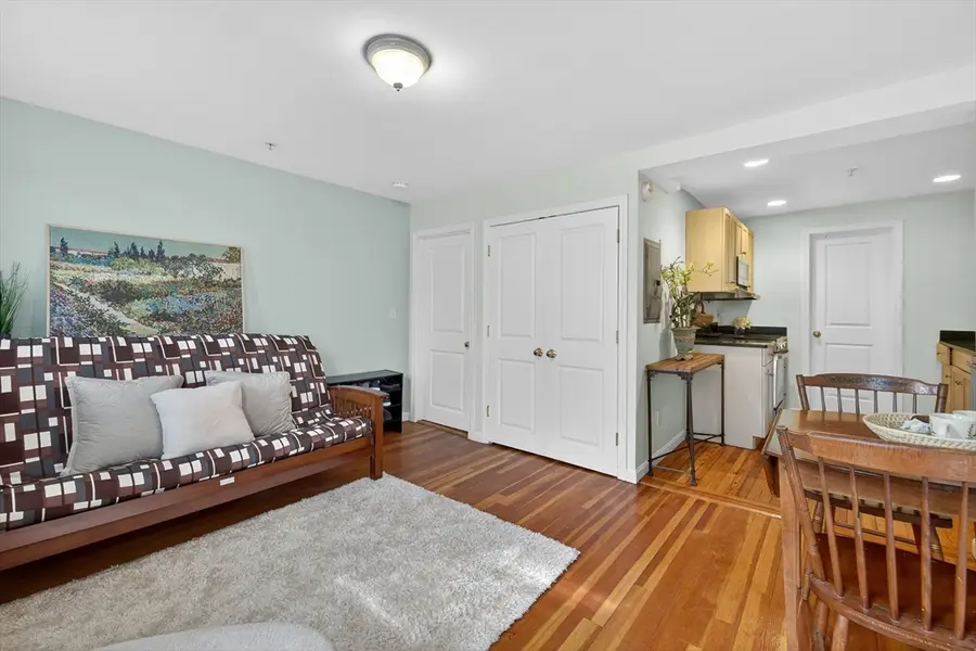 241 Hurley St #1, Cambridge, MA 02141 - #3