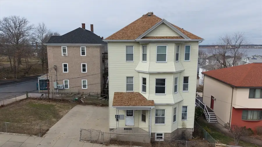 221 Beach St, Fall River, MA 02721 - #2