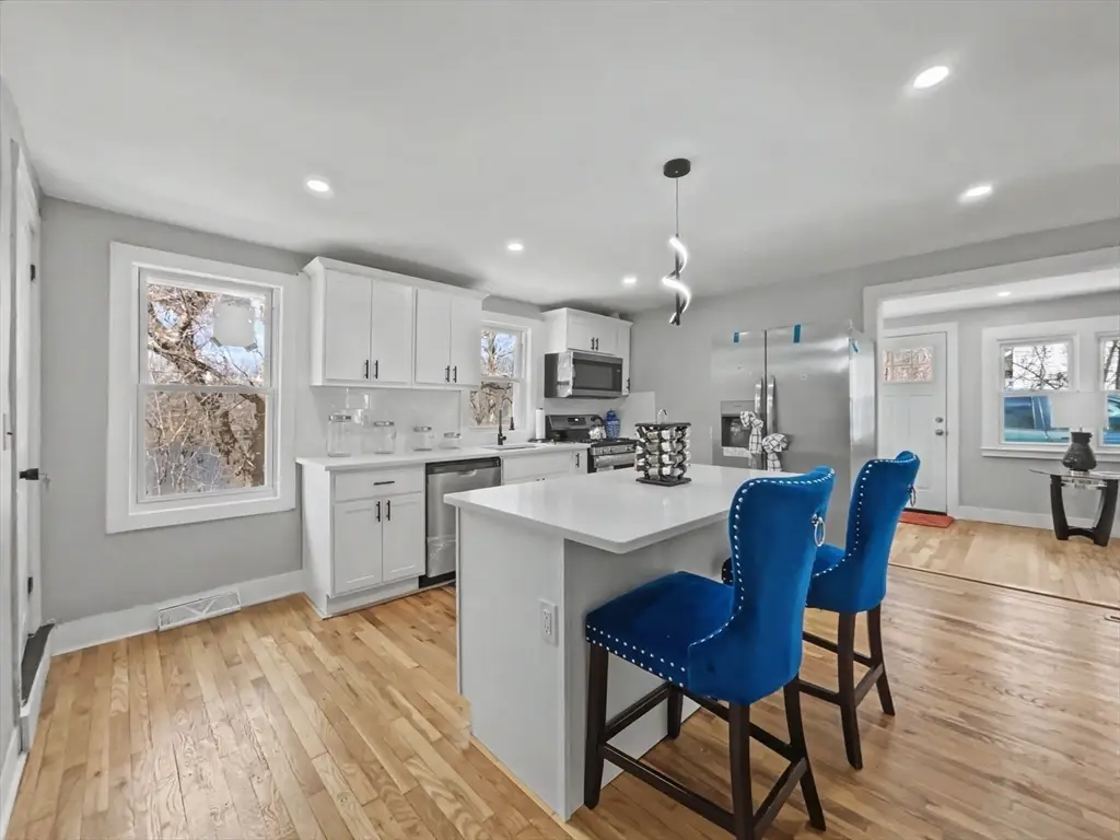 365-367 Water St, Springfield, MA 01151 - #1