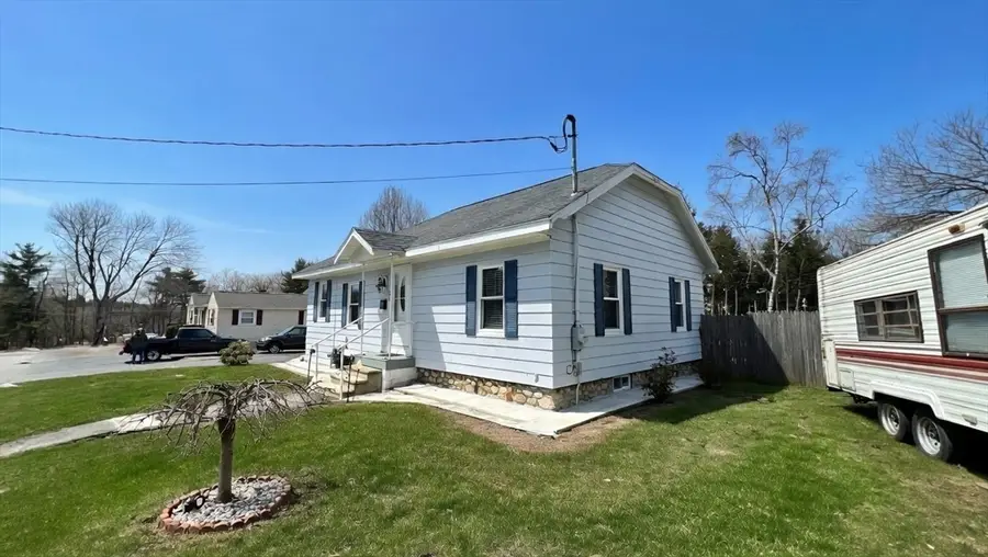 13 Berkley St, Fitchburg, MA 01420 - #3