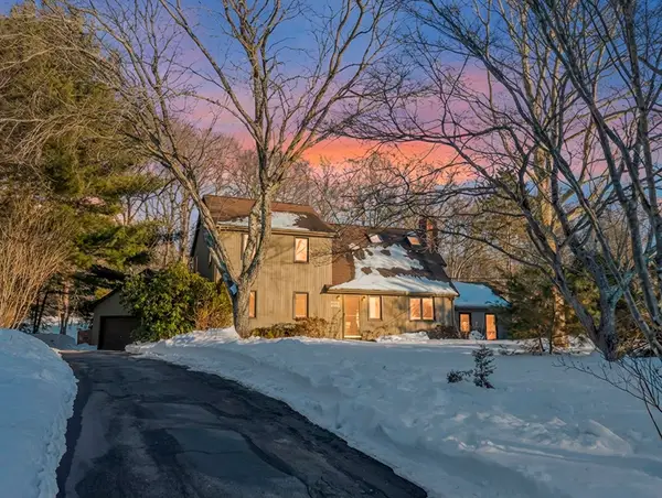 64 Germaine Dr, North Attleboro, MA 02760