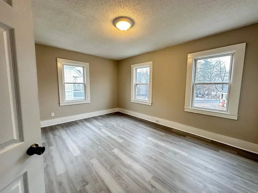 229 Central St, Springfield, MA 01105 - #3