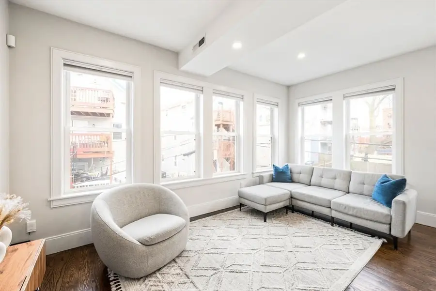 12-14 Porter St #12, Boston, MA 02130 - #2