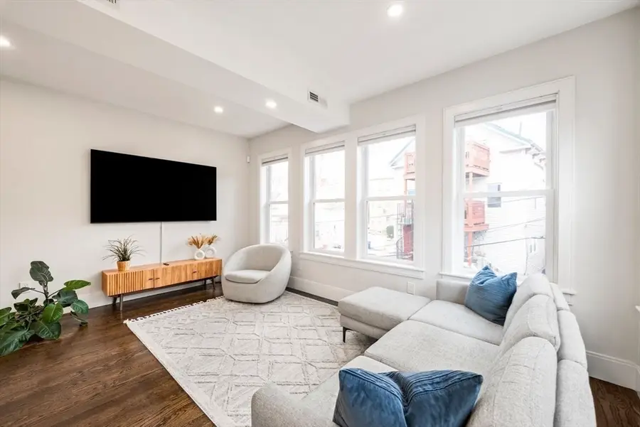 12-14 Porter St #12, Boston, MA 02130 - #3