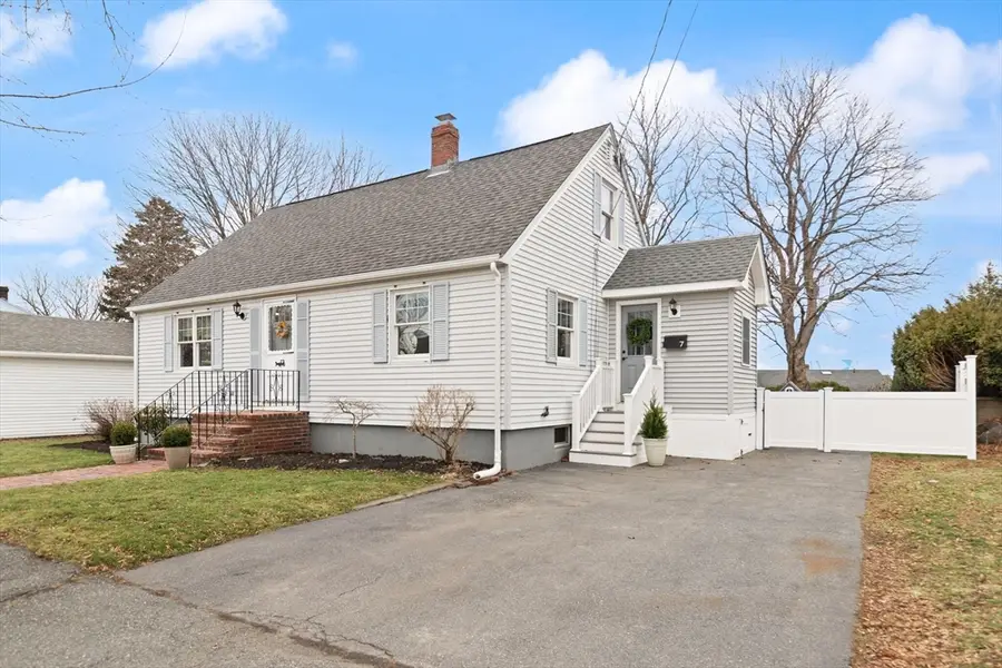 7 Larkin Ln, Salem, MA 01970 - #2