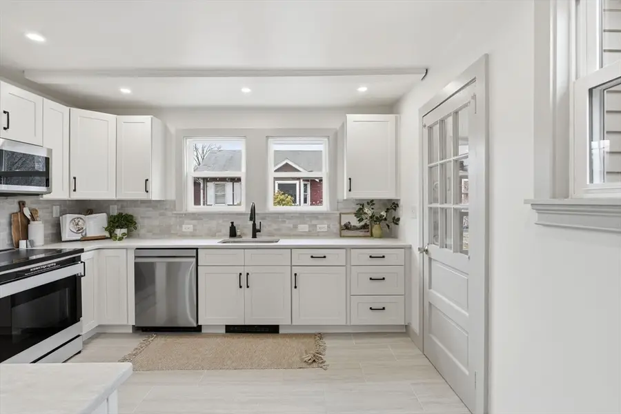 41 Fremont St, Taunton, MA 02780 - #2