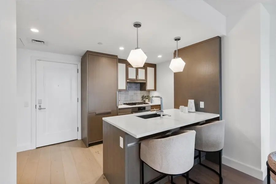 100 Lovejoy Wharf #8H, Boston, MA 02114 - #3