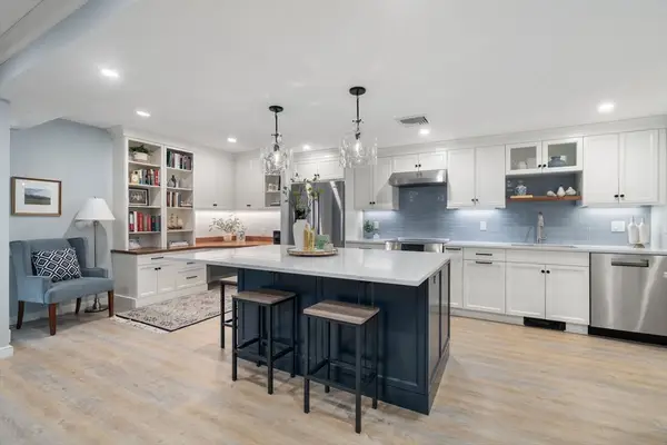 65 Grove #152, Wellesley, MA 02482