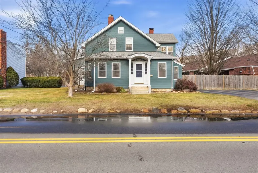 589 Smithfield Rd, North Providence, RI 02904 - #2