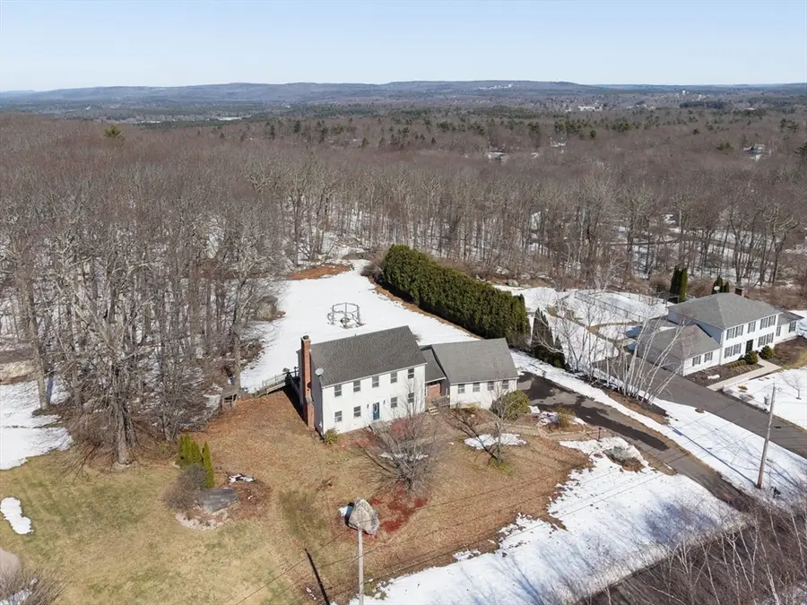 29 Chestnut Dr, Belchertown, MA 01007 - #3