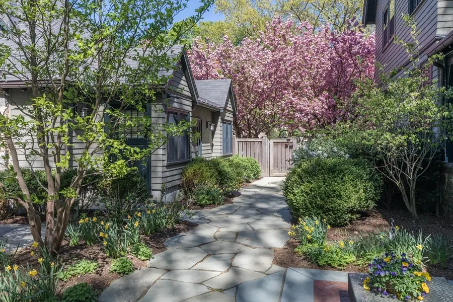 157 Brattle Street, Cambridge, MA 02138 - #2