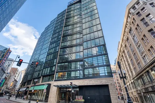 580 Washington #6D, Boston, MA 02111